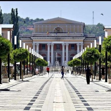Very Good Location Хунедоара Екстер'єр фото